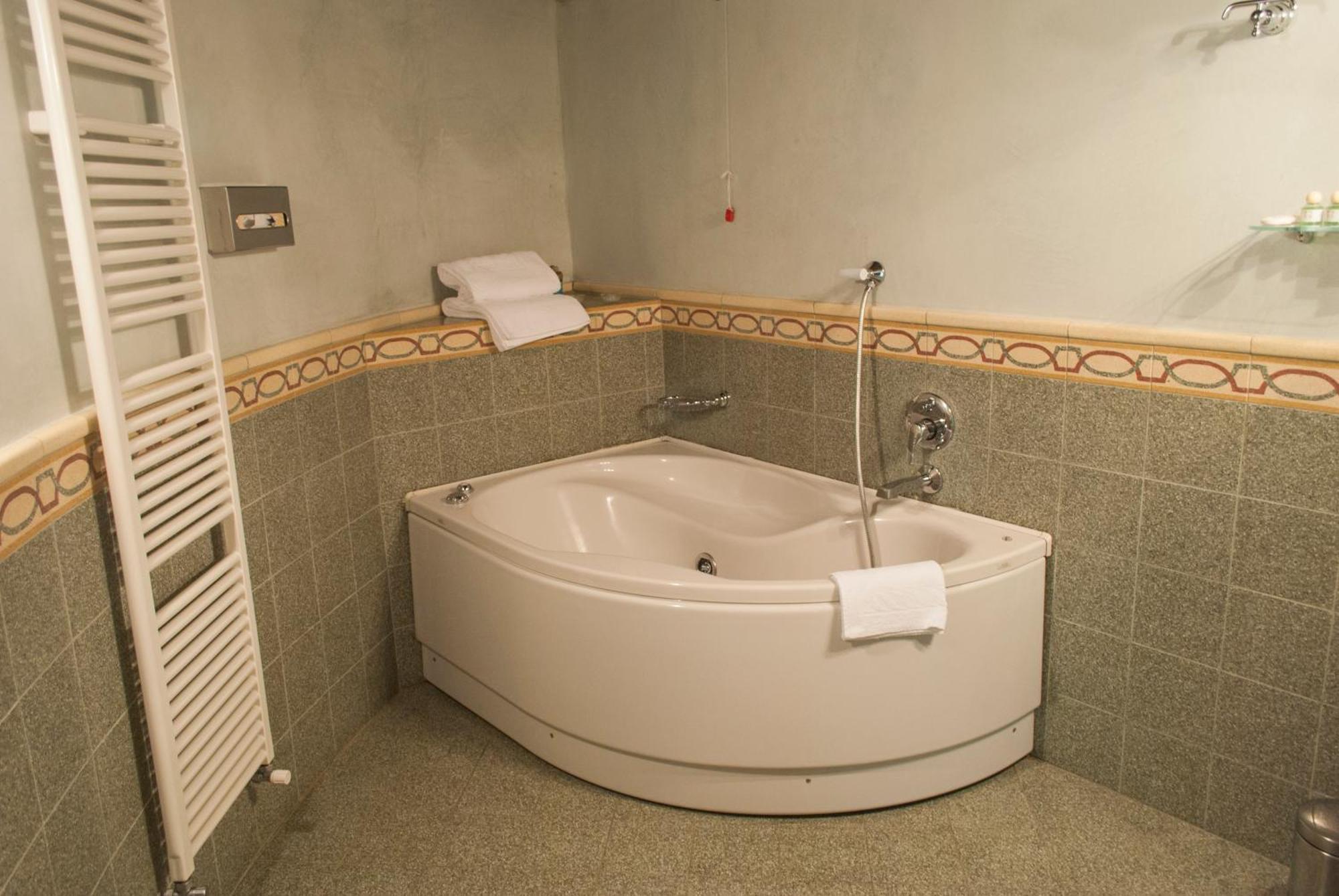 Al Borducan Boutique Hotel (Adults Only) Varese Exterior foto