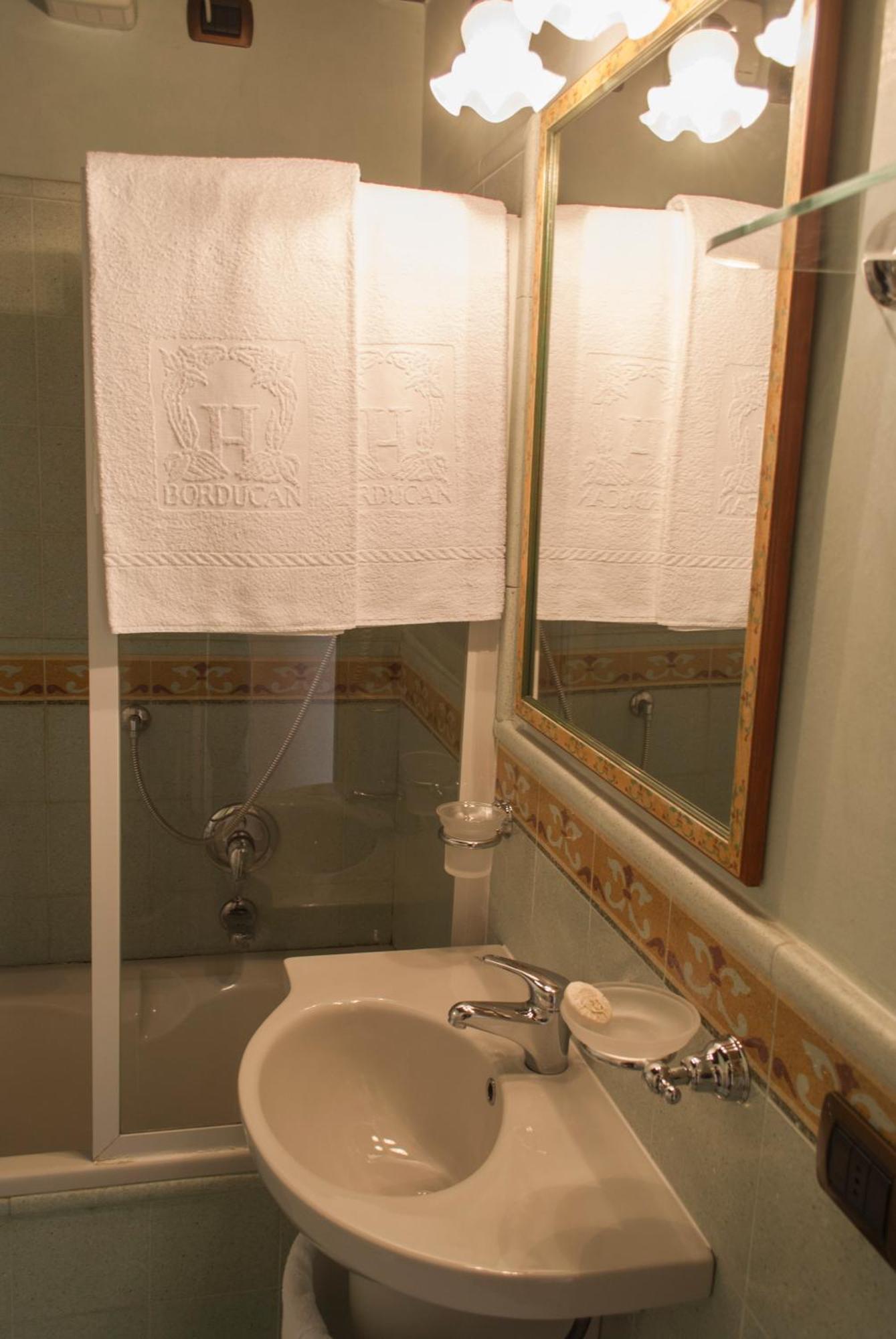 Al Borducan Boutique Hotel (Adults Only) Varese Exterior foto